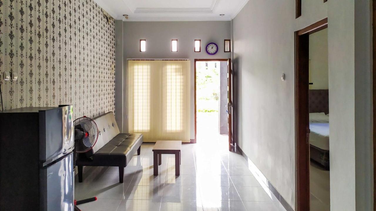 Omah Leren Mitra Reddoorz Near Gembiraloka Zoo Yogyakarta Hotel Eksteriør billede