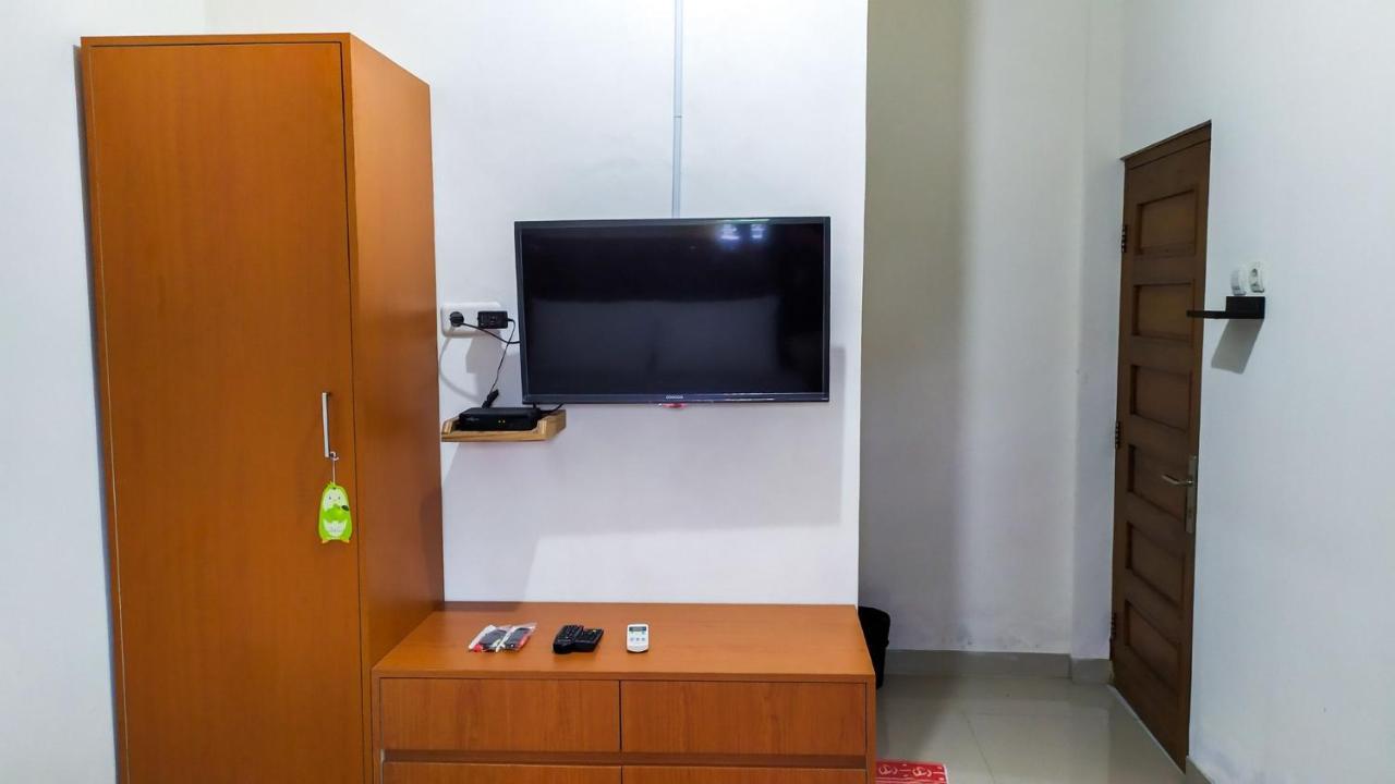 Omah Leren Mitra Reddoorz Near Gembiraloka Zoo Yogyakarta Hotel Eksteriør billede