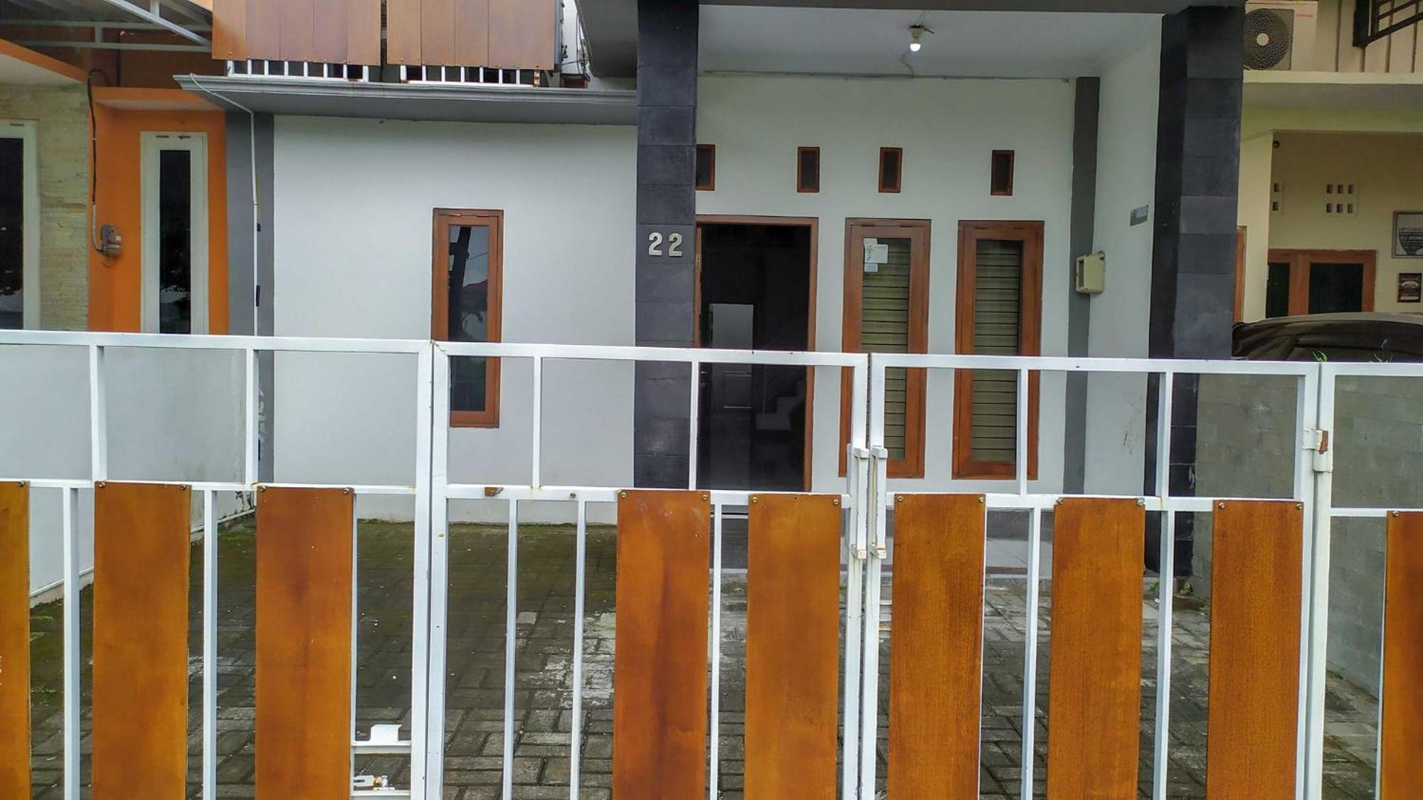 Omah Leren Mitra Reddoorz Near Gembiraloka Zoo Yogyakarta Hotel Eksteriør billede